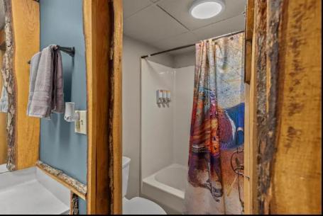 Stonegate Lodge King Bed Wifi Roku Tv Salt Water Pool Room #203 Юрика Спрингс Экстерьер фото