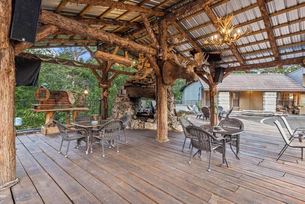 Stonegate Lodge King Bed Wifi Roku Tv Salt Water Pool Room #203 Юрика Спрингс Экстерьер фото